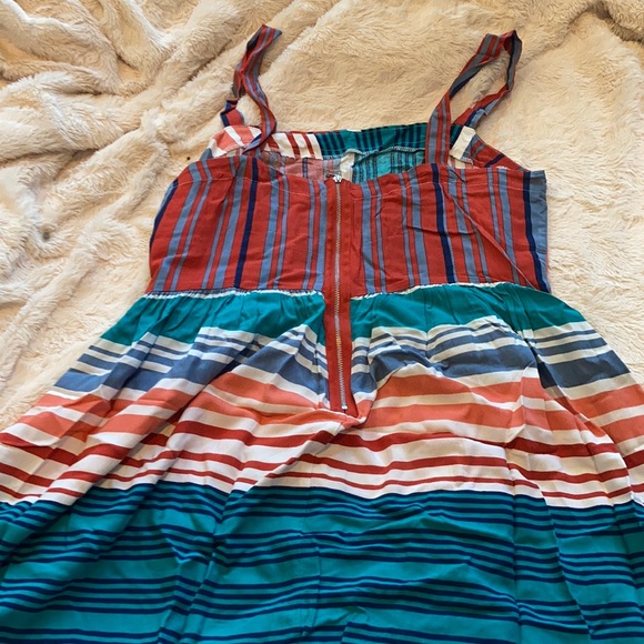 Adorable stripe sundress - Picture 3 of 4